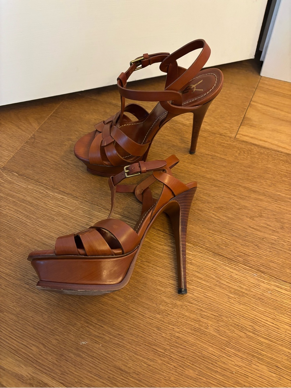 Yves Saint Laurent Tan Leather T-Strap Sandal in Brown - Picture 4 of 9